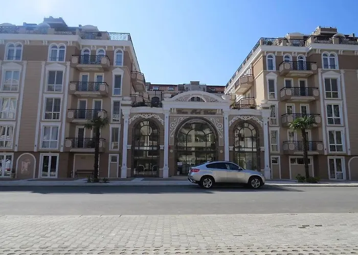 Апартамент Plush, 1 Bed Apt, Dawn Park D