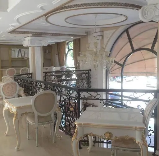 Апартамент Plush, 1 Bed Apt, Dawn Park D *