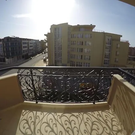 Appartement Plush, 1 Bed Apt, Dawn Park D