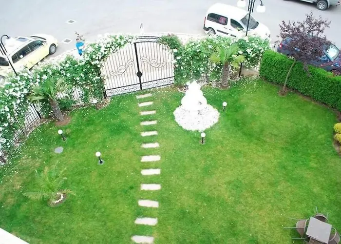 Plush, 1 Bed Apt, Dawn Park D דירה *